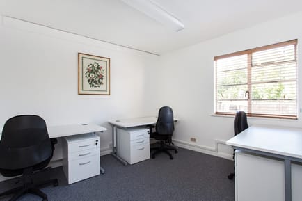 Image 4 of London and Hampstead Serviced Offices Limited - 1 Golders Green Road, NW11 - Golders Green
