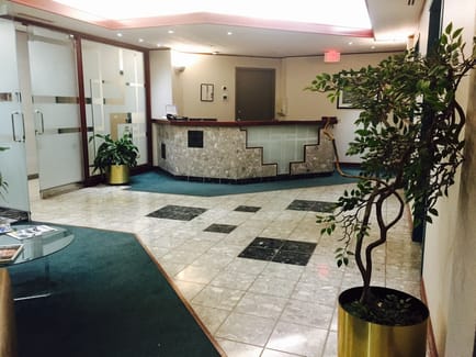 Image 2 of Marina Del Rey Professional Center - 2275 Lake Shore Bvld W - Mississauga - ON