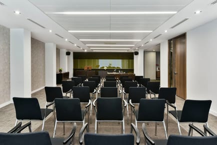 Image 2 of The Argyll Club - Guildhall House - 85 Gresham Street, EC2 - Bank