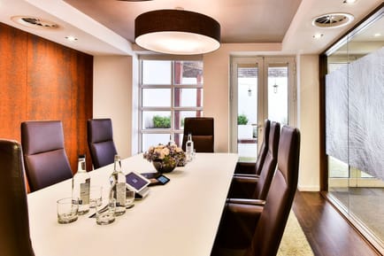 Image 5 of The Argyll Club - 14 Curzon Street, W1 - Mayfair
