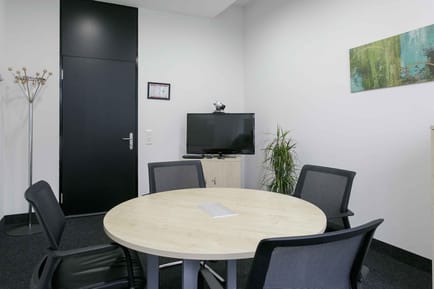 Image 6 of Regus - 1 Kalanderplatz, 8045 - Zurich