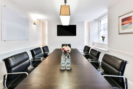 Image 4 of The Argyll Club - 32 Curzon Street, W1 - Mayfair
