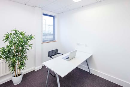 Image 8 of Workbench - 15 Neptune Court, Vanguard Way, CF24 - Cardiff