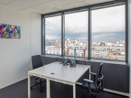 Image 4 of Regus - Courbevoie Parc des Couronnes - 19-21 Avenue Dubonnet - Courbevoie
