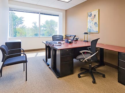 Image 4 of Regus - Executive Plaza Center - 2010 Corporate Ridge - McLean - VA