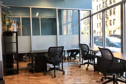 Image 4 of Green Desk - 29-28 41st Avenue, 11101 - Long Island City, NY