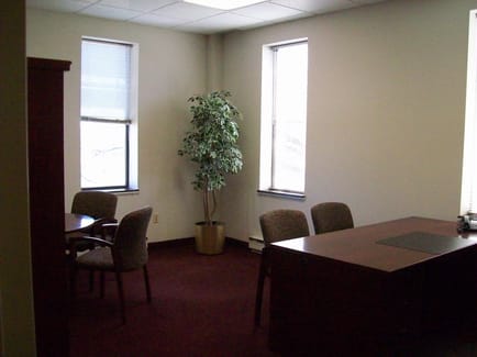 Image 4 of Executive Suites - Elwood Davis Rd, Liverpool, NY