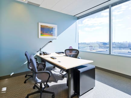 Image 4 of IWG (Regus) - 2425 Matheson Boulevard East, L4W 5K4 - Mississauga, ON