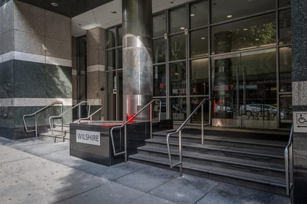 Image 2 of Titan Offices, Inc - 811 Wilshire Boulevard, LA - CA
