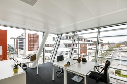 Image 2 of Regus - Lakeside Geneva Building - Chemin Jean-Baptiste Vandelle 3A - Versoix