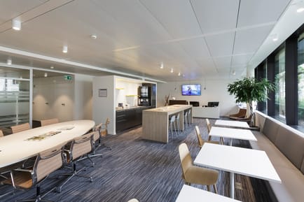 Image 10 of Regus - Rue du Commerce 4 - Geneva