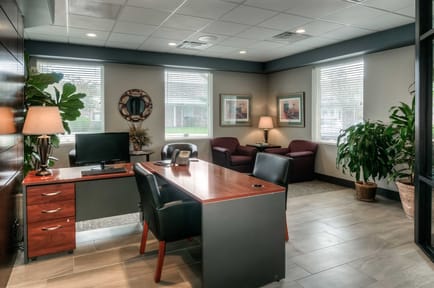 Image 2 of West Dodge Office Suites - 706 N 129th St