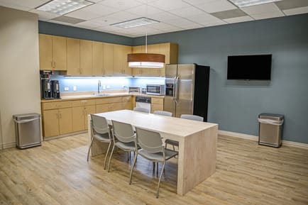 Image 5 of Premier Workspaces - WFB - Irvine - CA - 2030 Main St