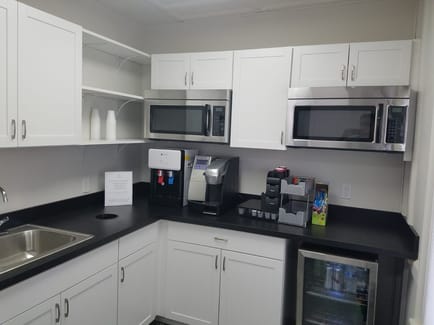 Image 3 of The Suite Corner - 3 E Evergreen Rd - New City