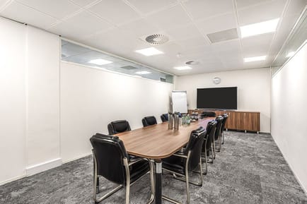 Image 8 of Confero Workspace - 333 Edgware Road, NW9 - Colindale