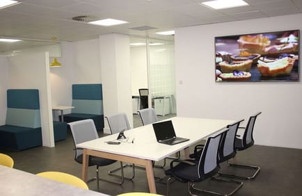 Image 2 of Confero Workspace - 333 Edgware Road, NW9 - Colindale