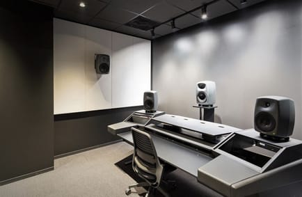 Image 12 of Your Studio - 407 North Maple Drive - Los Angeles - CA