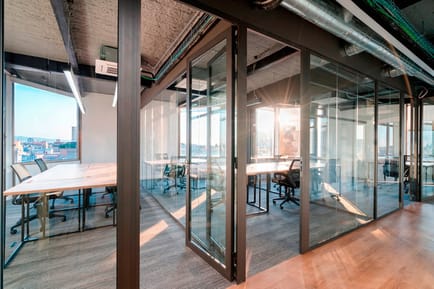 Image 2 of Pixie Hub - Plaza de Urquinaona 6 - Barcelona
