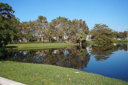 Image 2 of Lakeview Corporate Center, 6415 Lake Worth Road