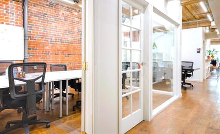 Image 3 of 7 Gate Ventures - 68 Water Street - Gastown - Vancouver - BC