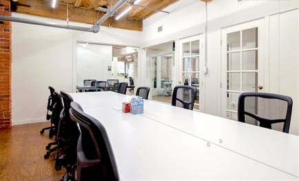 Image 5 of 7 Gate Ventures - 68 Water Street - Gastown - Vancouver - BC