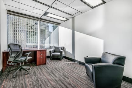 Image 8 of Simply - 404-999 Canada Pl - Vancouver