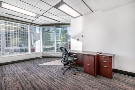 Image 9 of Simply - 404-999 Canada Pl - Vancouver