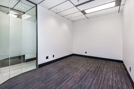 Image 34 of Simply - 404-999 Canada Pl - Vancouver
