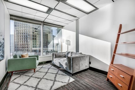 Image 7 of Simply - 404-999 Canada Pl - Vancouver