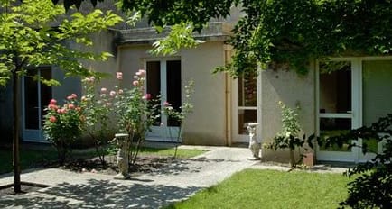 Image 1 of Espace - Rue de Tauzia - Bordeaux