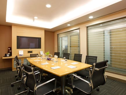 Image 4 of Regus - Level 2 Raheja Centre Point - 294 CST Road - Santacruz - Mumbai