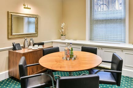 Image 4 of The Argyll Club - 23 Berkeley Square, W1 - Mayfair