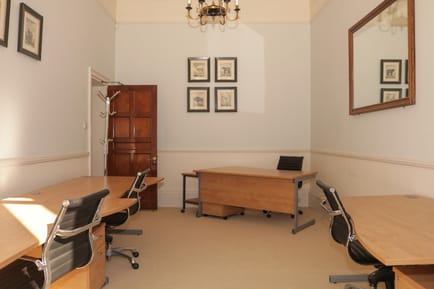 Image 3 of Garner Hutchings Serviced Offices (600 sq ft) - 28 Eccleston Square,SW1 - Victoria