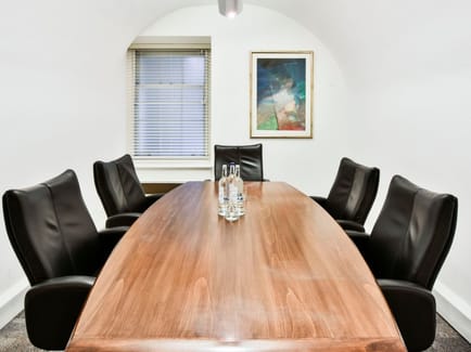 Image 4 of The Argyll Club - 17 Cavendish Sq, W1 - Marylebone