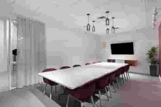 default carousel image mobile