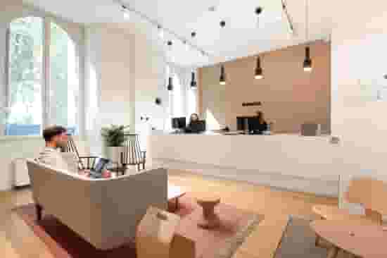 default carousel image mobile