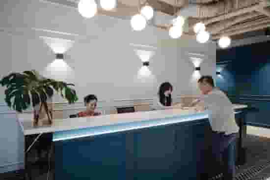 default carousel image mobile