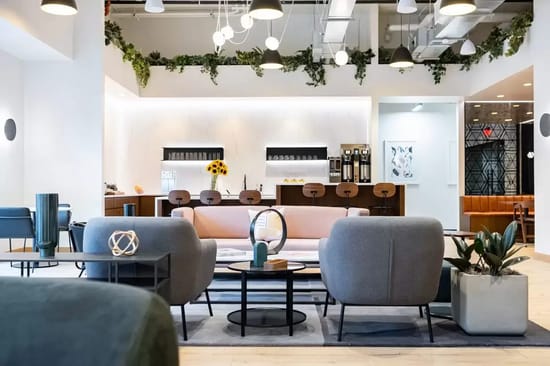 Chicago - 111 W Illinois (River North)