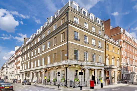 The Argyll Club - 33 St James Square, SW1 - St James