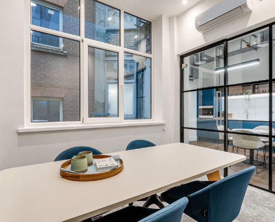 Kitt Offices (Managed 843 - 981 sqft) - 8 Laurence Pountney Hill, EC4R 0BE - Bank