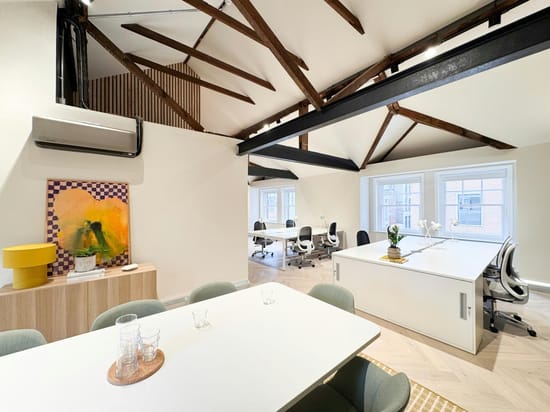 Workplace Plus (Managed 785 sqft) - 34-35 Eastcastle St, W1W - Fitzrovia