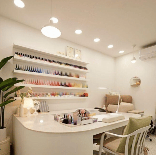 WOW Beauty - 8 Aerodrome Rd, NW9 - Colindale
