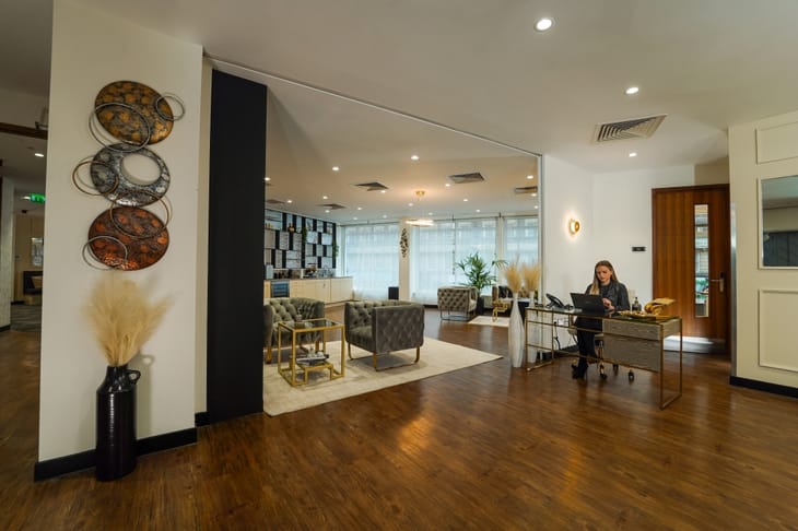 One Avenue Group Limited - Meridien House - 42 Upper Berkeley Street, W1H - Marble Arch image 7