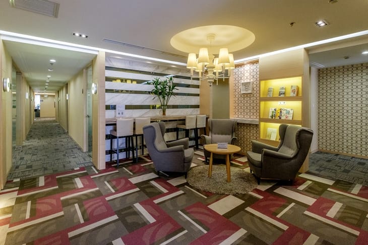 Apollo Business Centers - Huaihai Center - 4/F Fuxing Commercial Building - Ruijin Road - Shanghai image 4