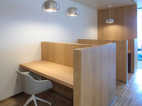 Regus - Shinagawa Grand Central Tower - 2-16-4 Konan - Minato-ku - Tokyo image 12