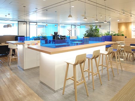 Regus - Shinagawa Grand Central Tower - 2-16-4 Konan - Minato-ku - Tokyo image 6