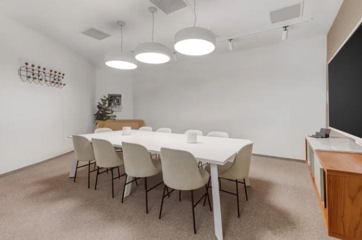IWG (Regus) - Exchange Tower - 388 Sukhumvit Road, 10110 - Bangkok image 3
