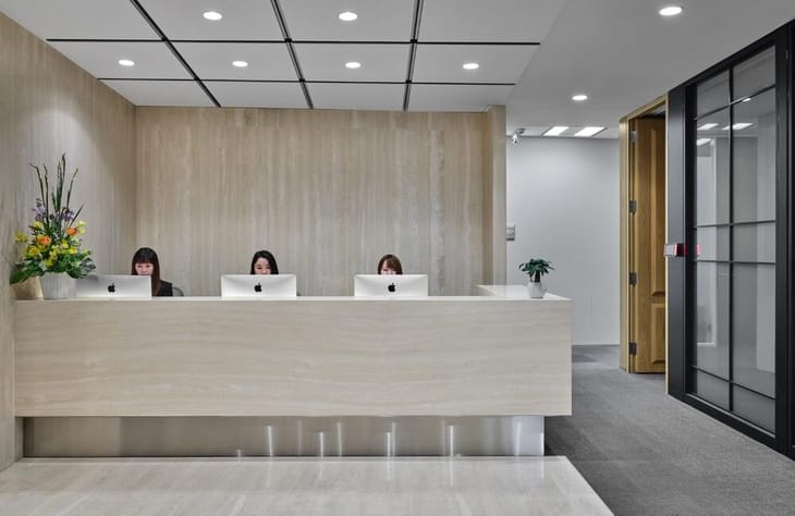 The Executive Centre - Roppongi Hills North Tower - 6-2-31 Roppongi - Minato-ku image 2
