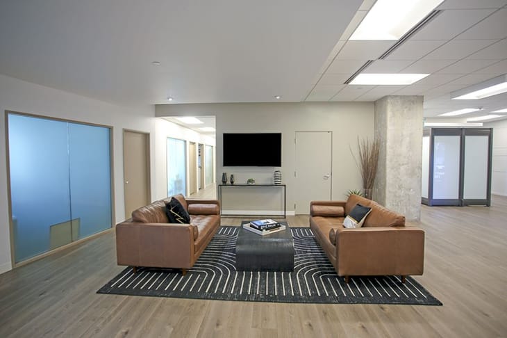 Premier Workspaces - BH2 - Beverly Hills - CA - 9701 Wilshire Blvd image 5