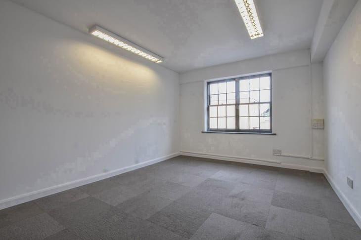 Ability Business Centre - 4 Post Office Walk, SG14 - Hertford image 6